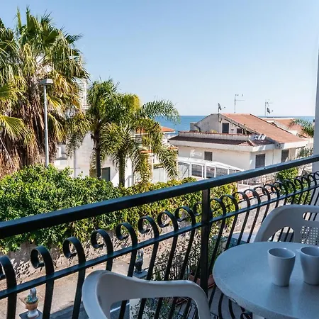 Ortensia Apartments By Wonderful Italy Aci Castello Exterior photo